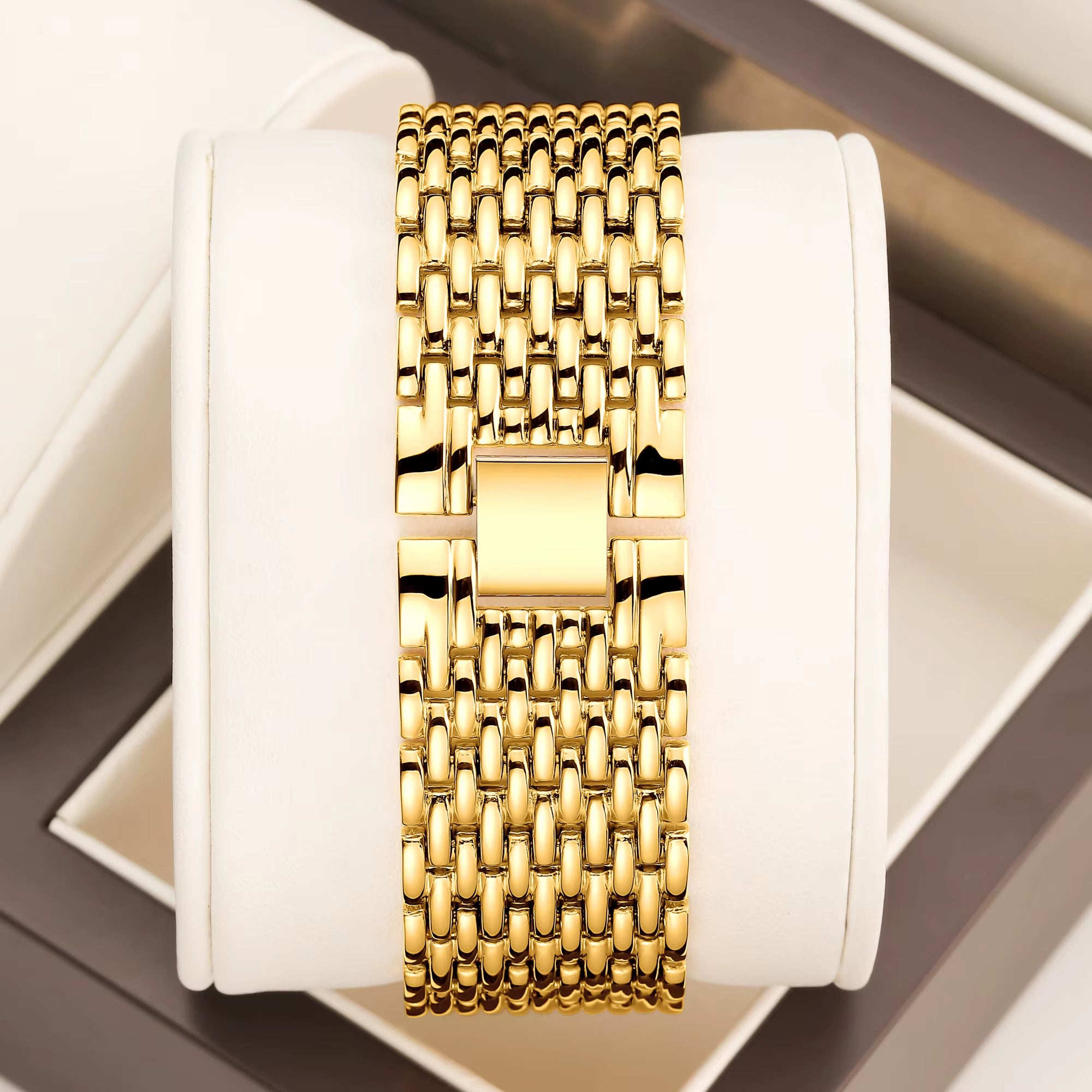 Womens Quartz Watch with Rhinestone Decor Versatile Daily Party Gift Box Included Great Gift for Girlfriend Wife Mother
