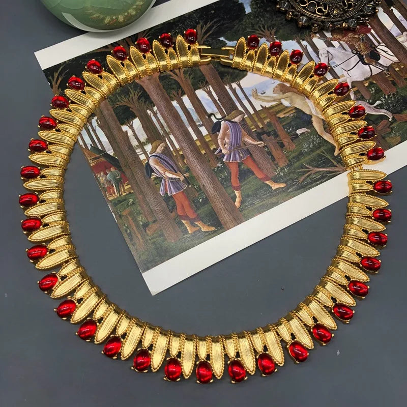 Ensemble haut de gamme pour femmes, mode européenne et américaine, style rétro, collier, boucles d'oreilles, broche, bracelet, banquet