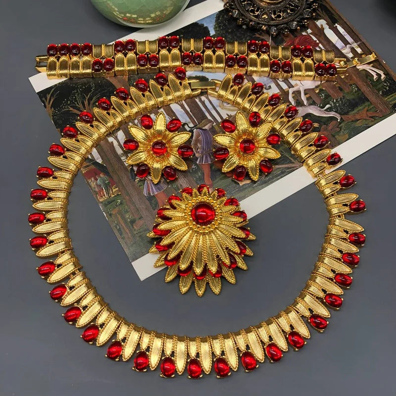 Ensemble haut de gamme pour femmes, mode européenne et américaine, style rétro, collier, boucles d'oreilles, broche, bracelet, banquet