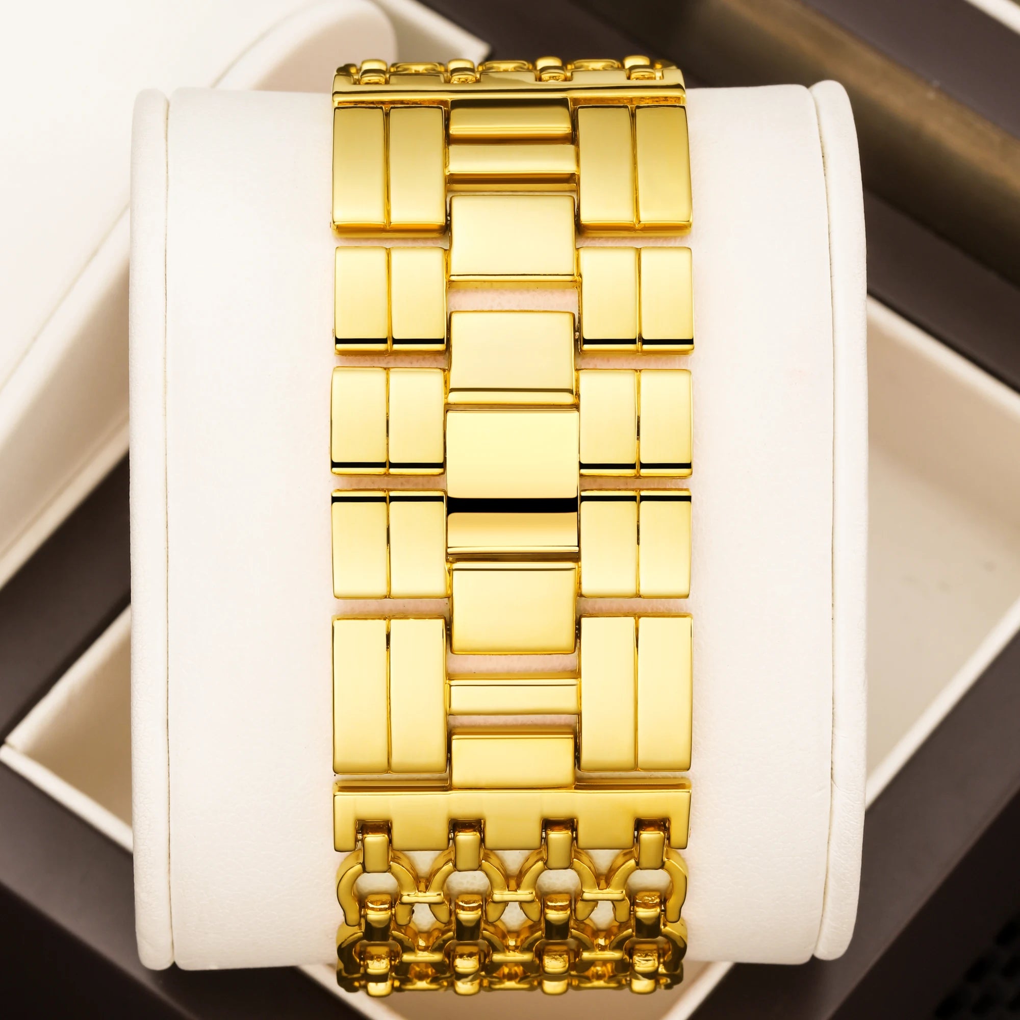 Montre pour femmes, boîtier en or, cadran noir, Style Simple, nouveau dissolvant de montre en boîte, plaqué or, offre spéciale, 2024