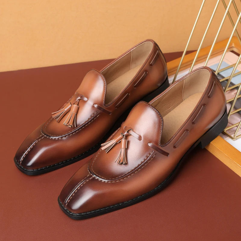 Mocassins à pompons pour hommes, chaussures d'affaires décontractées en cuir pour fête de mariage, chaussures plates classiques rétro de Style britannique