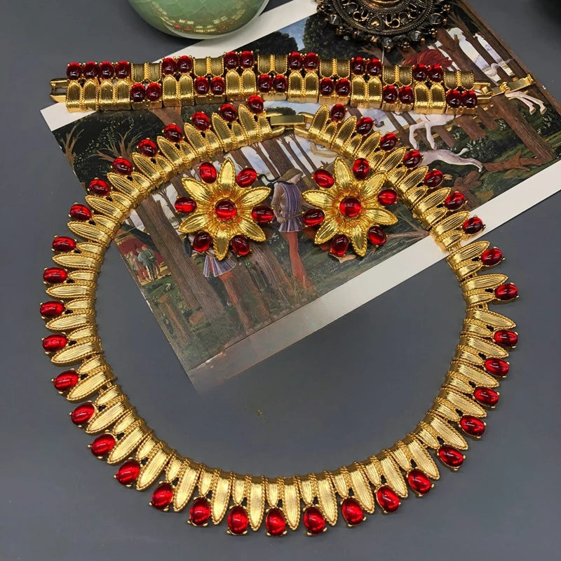 Ensemble haut de gamme pour femmes, mode européenne et américaine, style rétro, collier, boucles d'oreilles, broche, bracelet, banquet