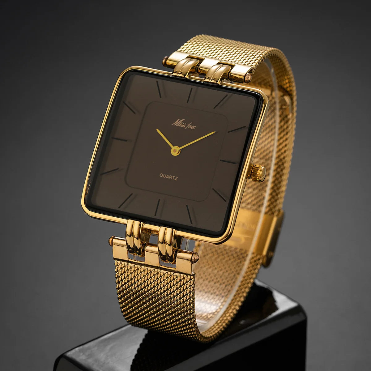Hommes montre affaires moyen-orient classique Simple en acier inoxydable Couple montre étanche femmes mode Quartz horloge montres