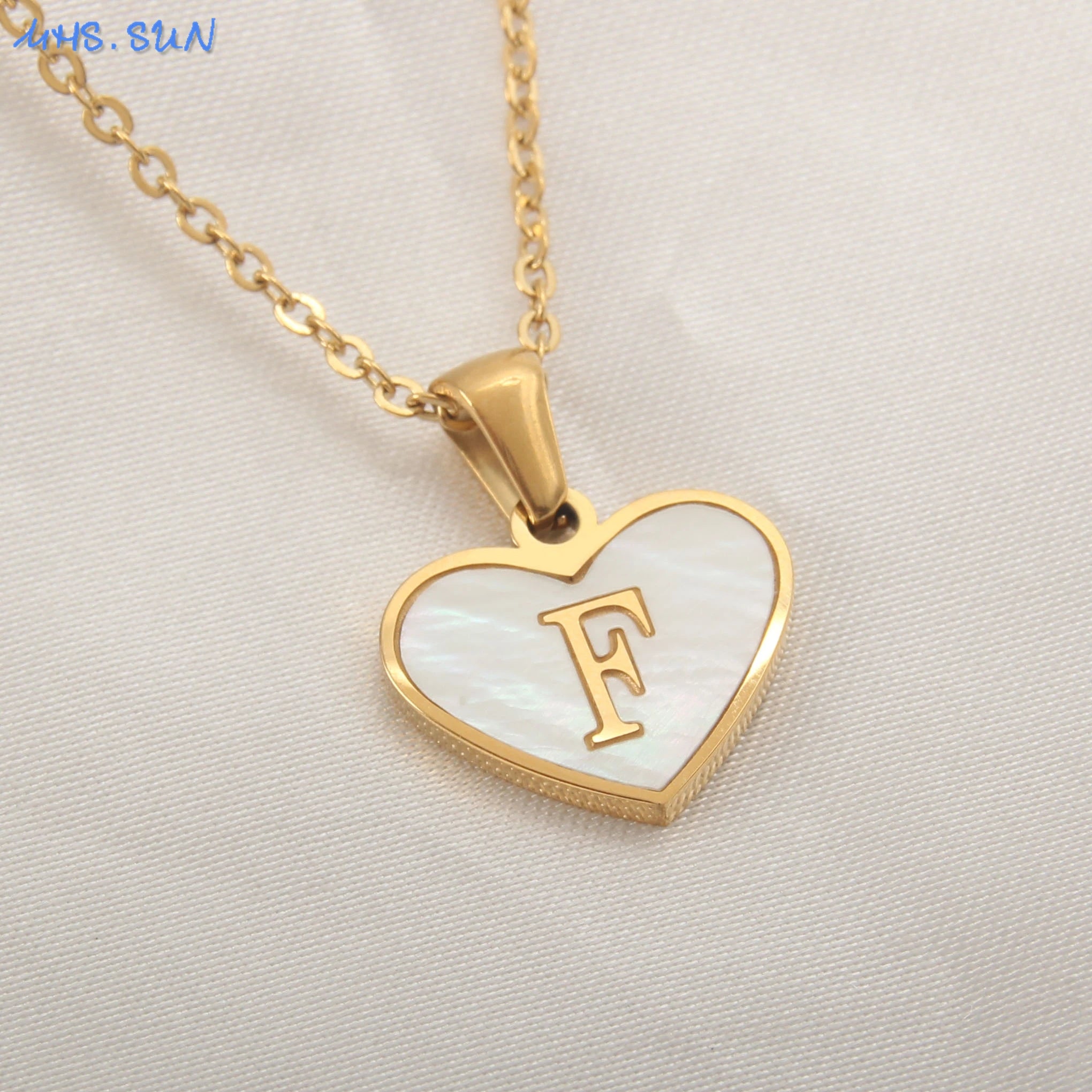 collier avec initiales en forme de cœur en acier inoxydable pour femmes et filles, plaqué or A-Z 26 lettres, pendentif ras du cou, bijoux cadeaux d'anniversaire
