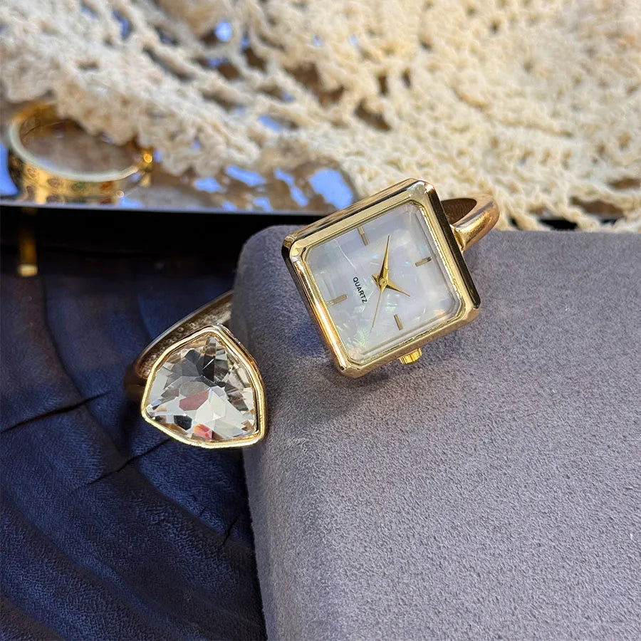 Nouvelle montre-Bracelet ouvert pour femme, forme assortie, couleur diamant, pierres précieuses, montre-Bracelet à Quartz haut de gamme, montre élégante pour paresseux