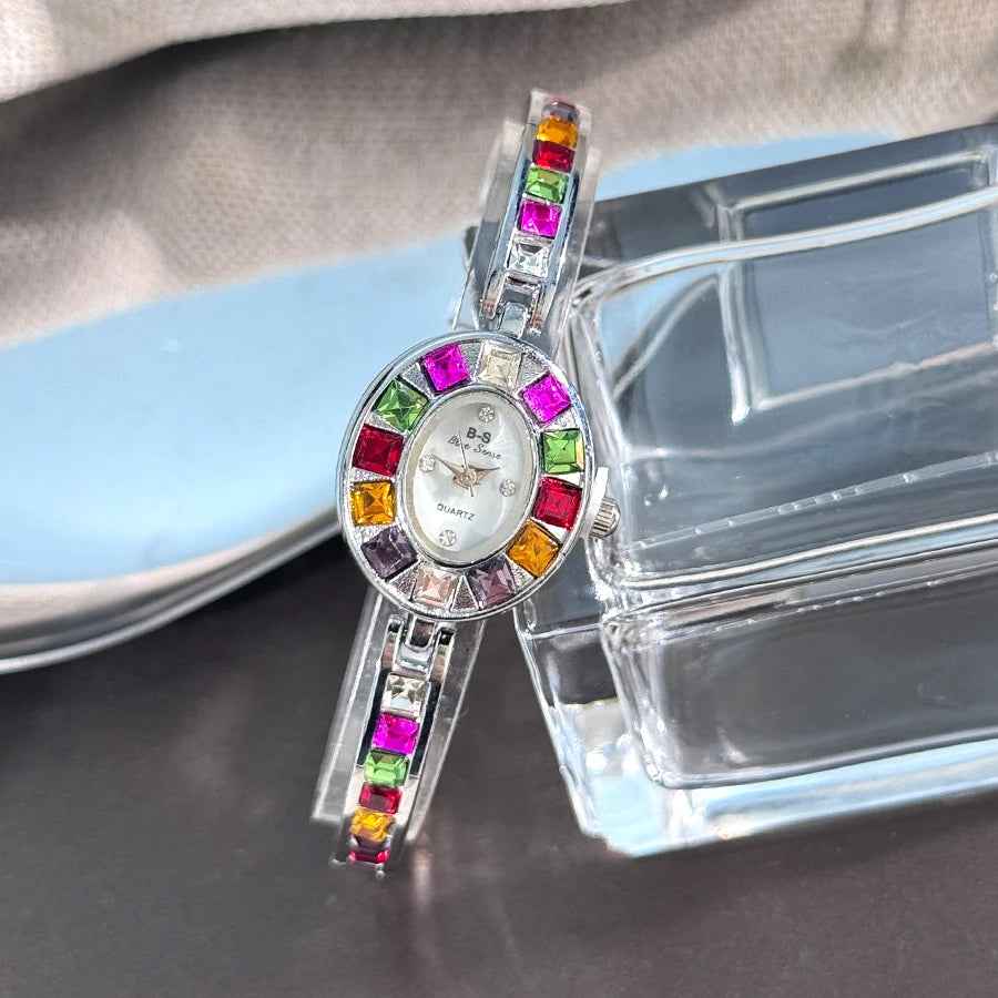 Couleur zircon avancé diamant montre pour femme niche bracelet bracelet petite montre à quartz exquise transfrontalière offre spéciale