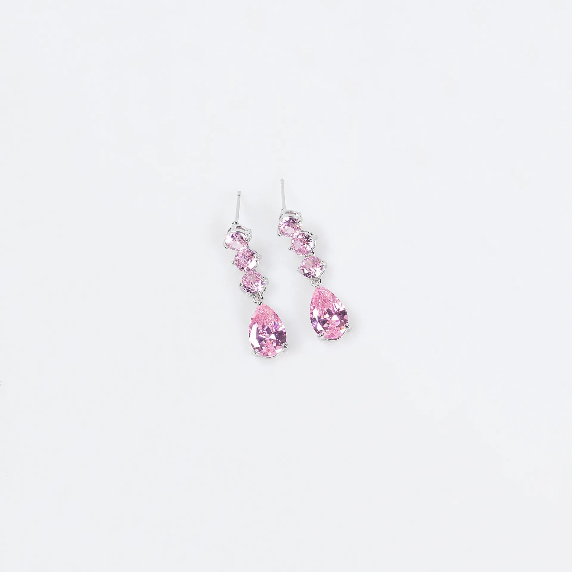 Ensemble de boucles d'oreilles et collier avec pendentif en Zircon pour femmes, Design de luxe léger, à la mode, goutte d'eau, ensemble polyvalent et sens du Design de Niche