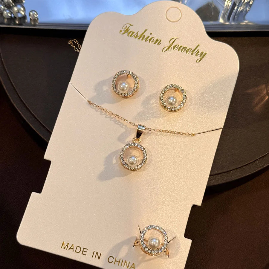 Ensemble Montre de luxe en diamant incrusté de perles pour femmes, cadeau pour femmes, collier, boucles d'oreilles, bague, montre-bracelet élégante, Suite de quatre pièces