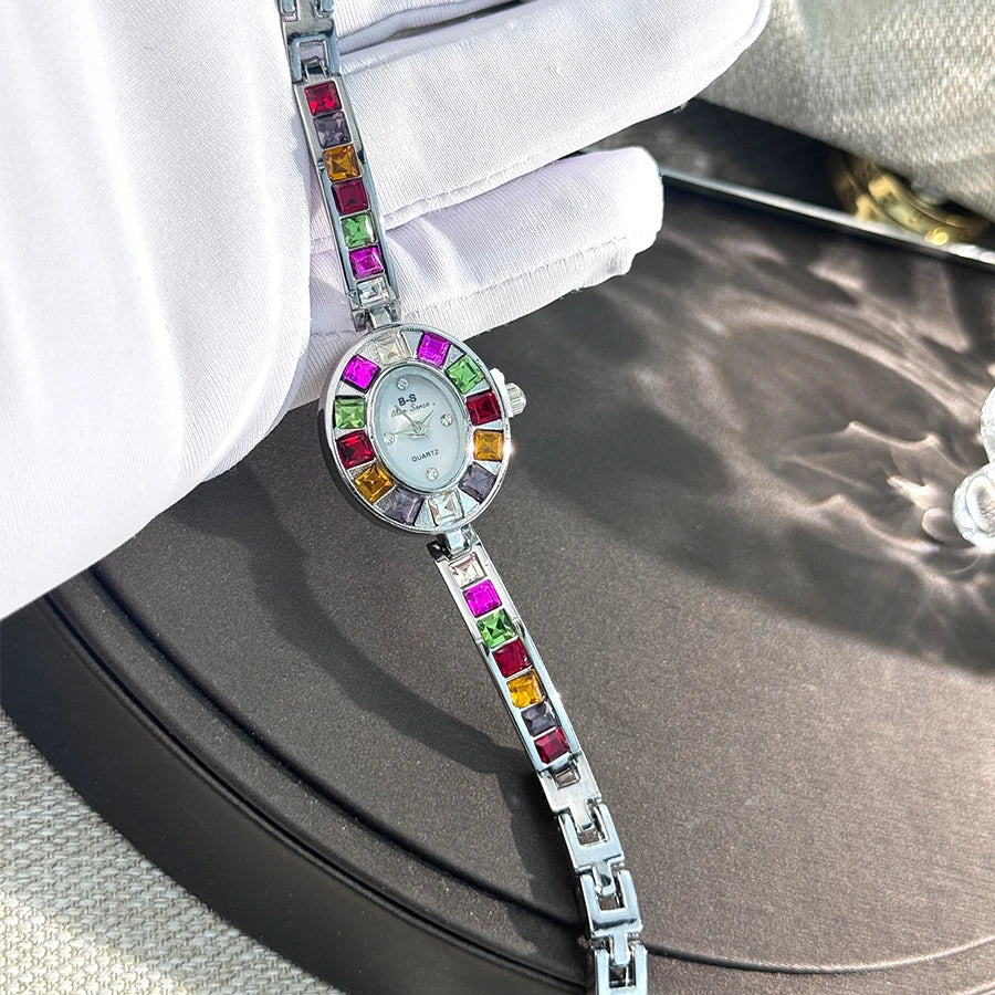 Couleur zircon avancé diamant montre pour femme niche bracelet bracelet petite montre à quartz exquise transfrontalière offre spéciale