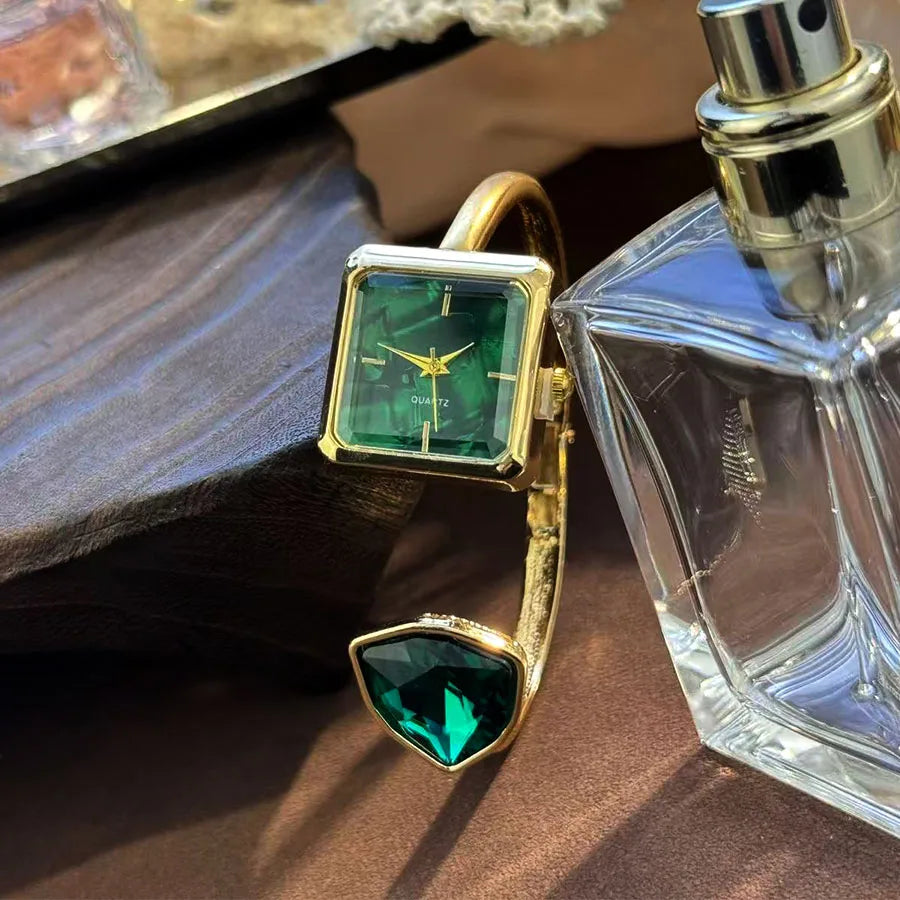 Nouvelle montre-Bracelet ouvert pour femme, forme assortie, couleur diamant, pierres précieuses, montre-Bracelet à Quartz haut de gamme, montre élégante pour paresseux
