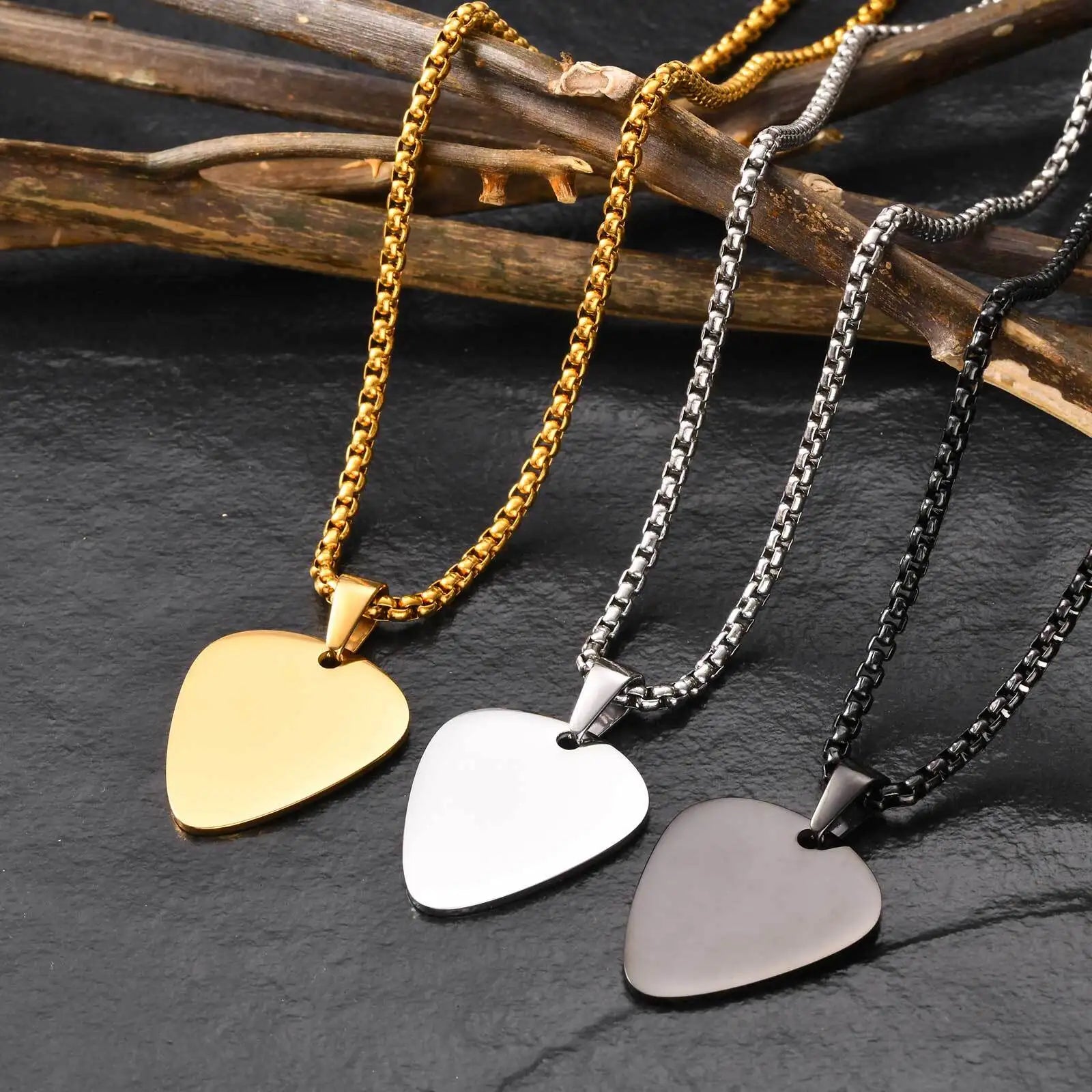 colliers de plectres de guitare avec nom personnalisé gratuit, pendentif de plectre de guitare personnalisé avec chaîne de boîte, cadeau pour les amoureux de la musique