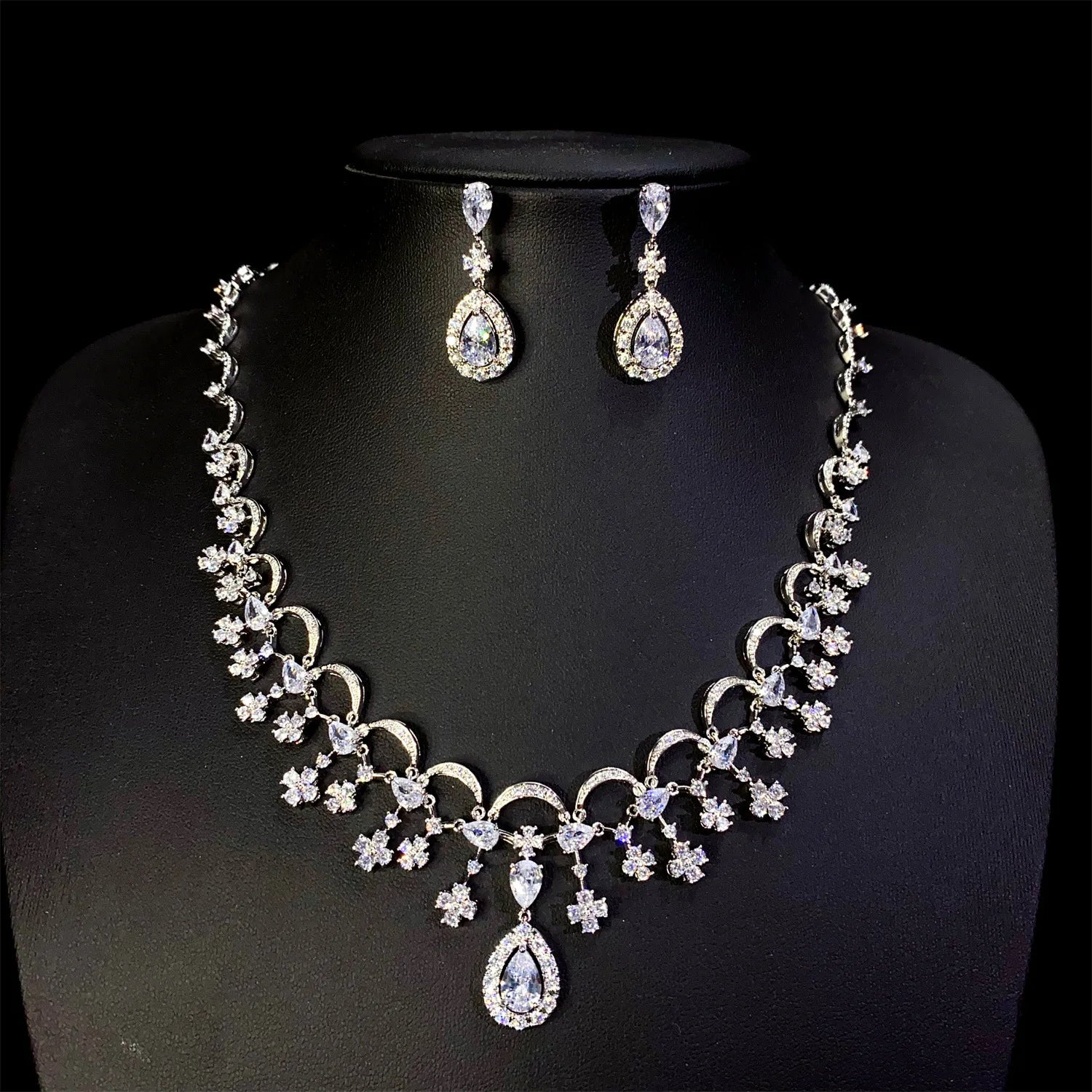 Haute sensation lumière luxe bijoux collier boucles d'oreilles 2 pièces ensemble saoudien mariage bal femmes robe vacances cadeau Banquet M-612
