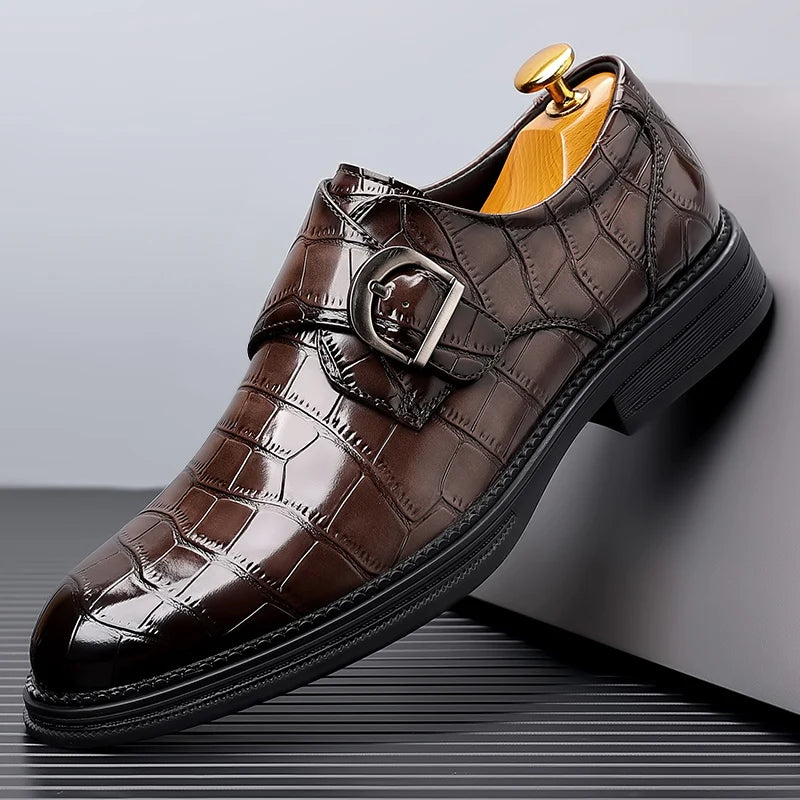Chaussures de luxe décontractées pour hommes, nouvelles chaussures d'affaires de Style britannique classique, chaussures de Banquet en cuir de haute qualité