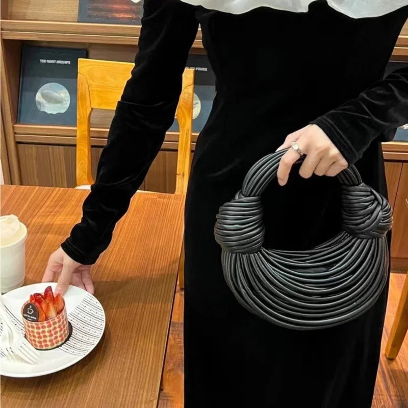 Sacs à main pour femmes 2025 nouveau or marque de luxe de créateur sacs à nouilles tissés à la main corde nouée tiré Hobo argent pochette de soirée Chic