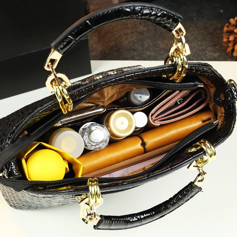 Mode de luxe diamants femmes sacs à main motif Crocodile en cuir femme épaule en bandoulière strass fleurs dentelle douce 2025 nouveau