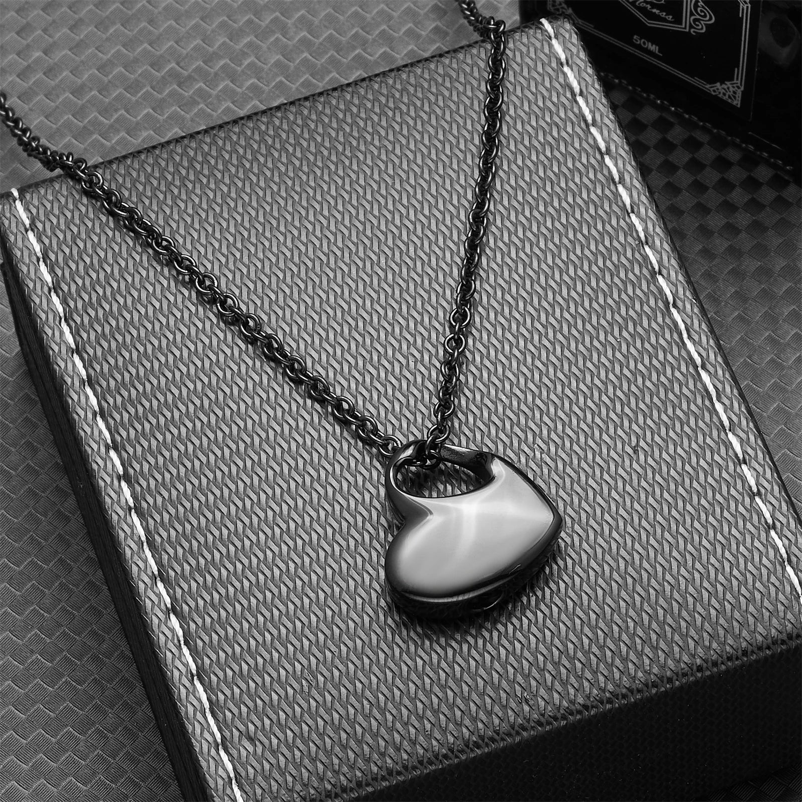 Pendentif urne coeur en acier inoxydable pour cendres humaines-collier de crémation, bijoux souvenir commémoratif