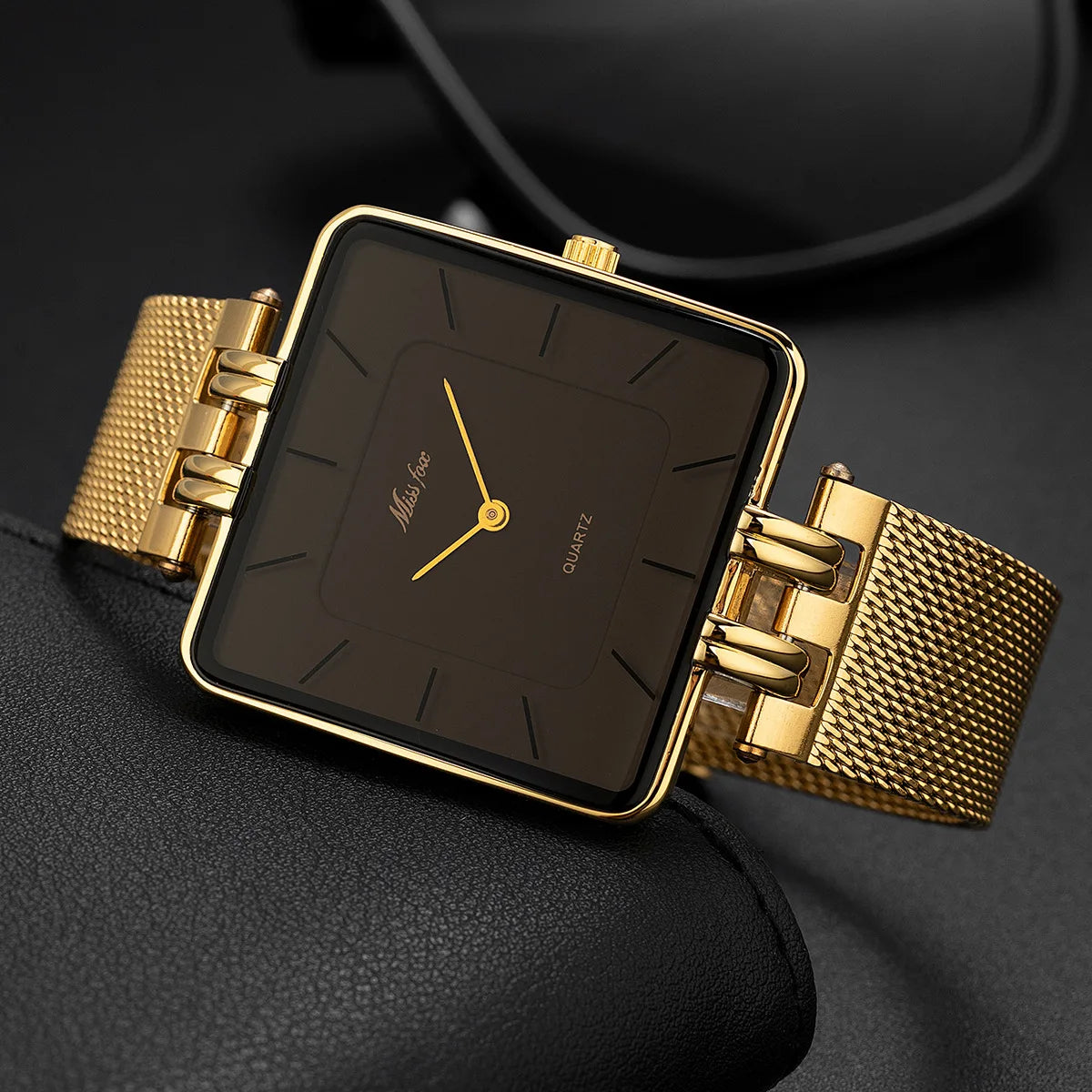 Hommes montre affaires moyen-orient classique Simple en acier inoxydable Couple montre étanche femmes mode Quartz horloge montres