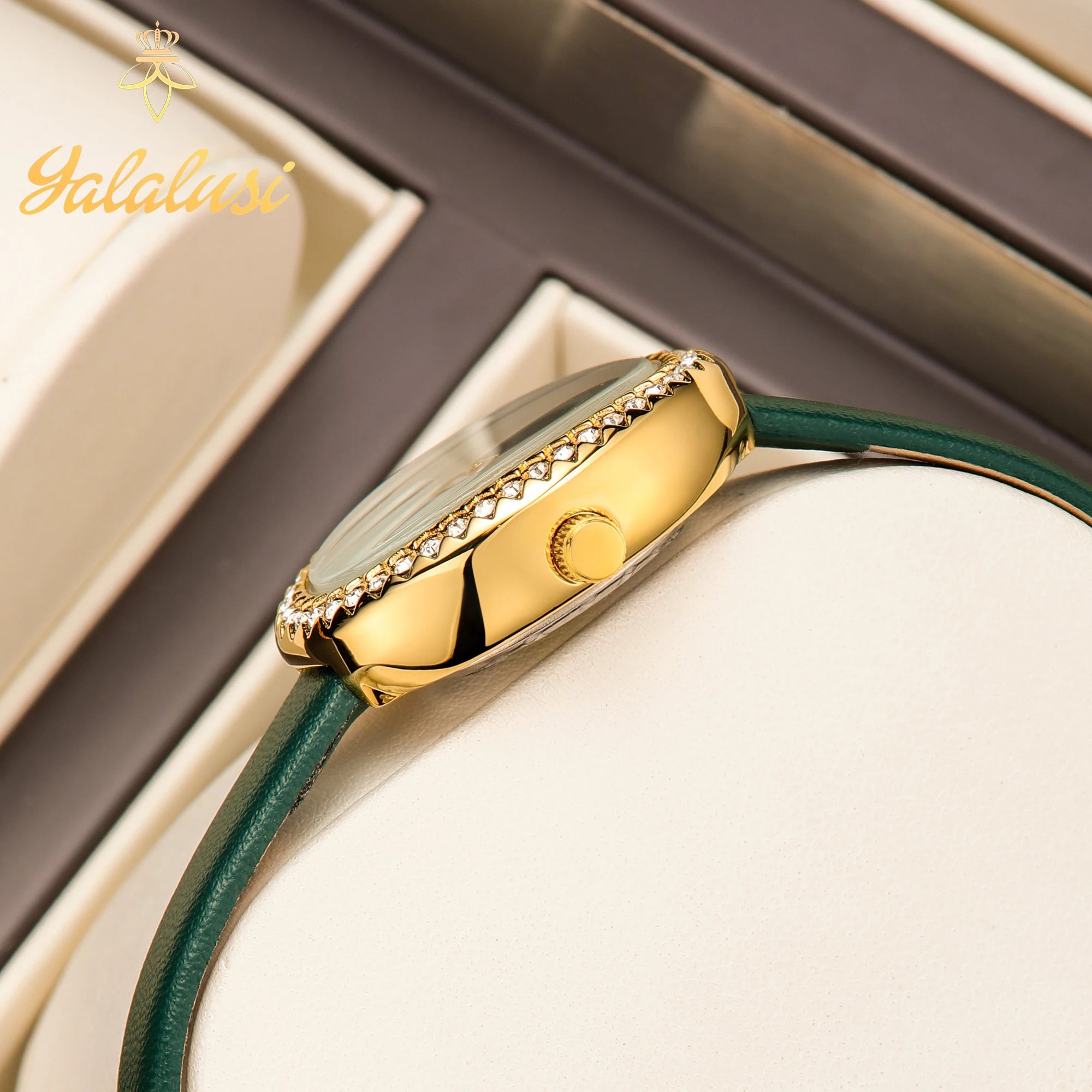 Montre-bracelet à quartz décontractée pour femme Montre de luxe plaquée or pour femme à la mode, tendance et polyvalente Coffret cadeau pour femme