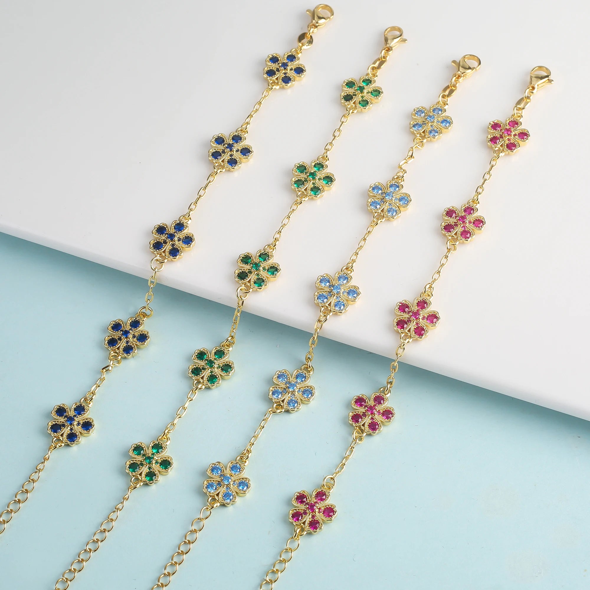 Cristal Zircon cinq feuilles fleur étamine fleur de prunier ensemble Bracelet collier boucle d'oreille mignon femmes 18K plaqué or bijoux trèfle