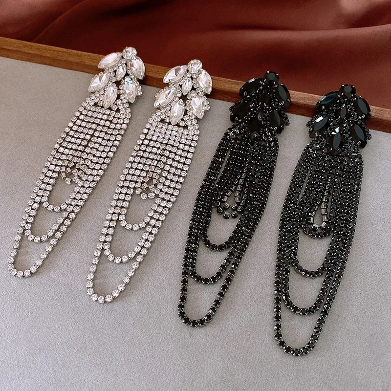 Boucles d'oreilles pendantes en strass pour femmes, à la mode, feuille européenne et américaine, longue pampille, décor suspendu exagéré