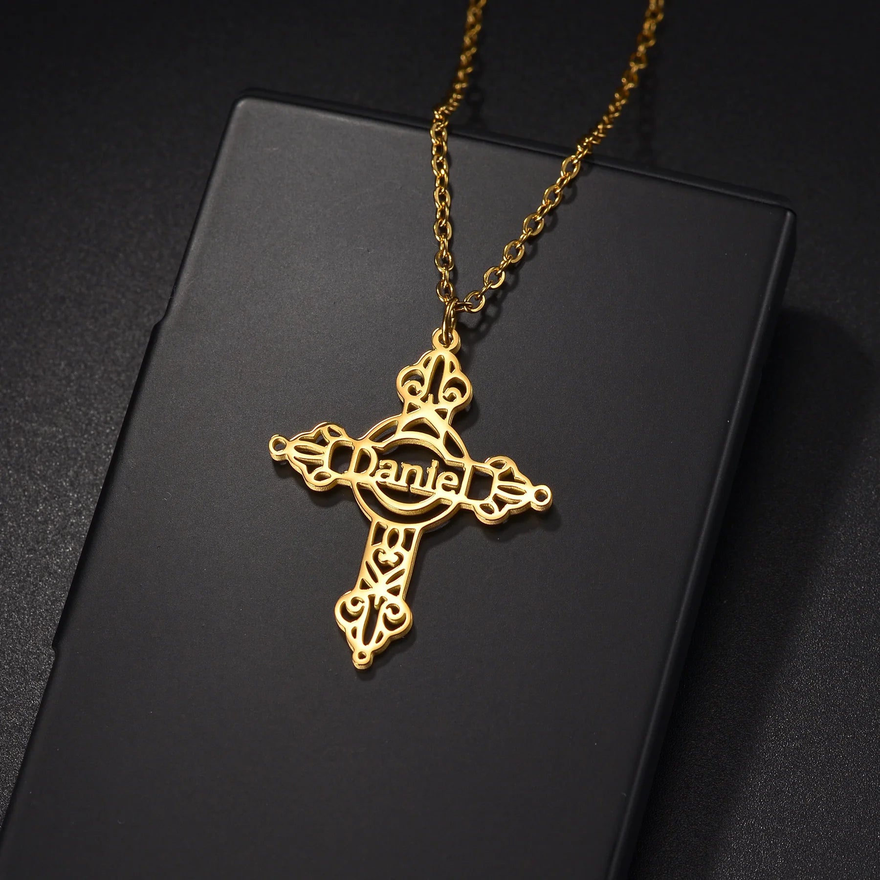 collier personnalisé avec nom et croix en acier inoxydable pour femmes et hommes, pendentif en Zircon, bijoux à la mode, cadeau d'anniversaire